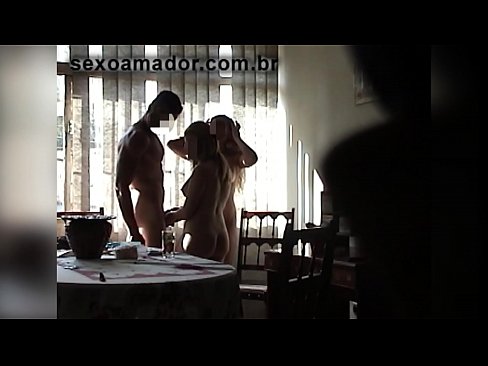 ❤️ Ħbieb sesswali jistiednu raġel ġgant u threesome miegħu ️ Video tal-ħakk fil-porn mt.com-porn-zog.ru ❌