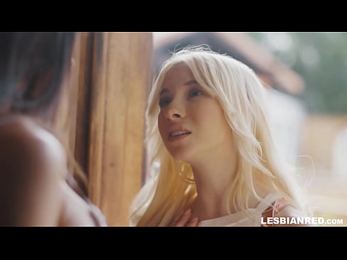 ❤️ It-tifla tiġi d-dar ftit xhur wara u tispiċċa tiekol il-pussy tal-stema taghha ️ Video tal-ħakk fil-porn mt.com-porn-zog.ru ❌