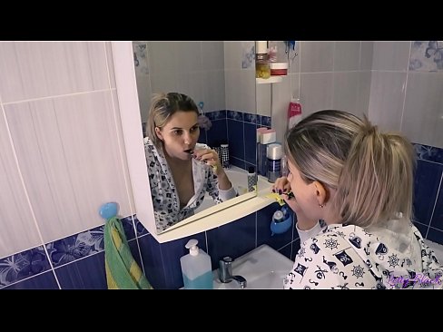 ❤️ Hack ma 'żgħażagħ fil-piġami truf orali cum fil-ħmar - letty iswed ️ Video tal-ħakk fil-porn mt.com-porn-zog.ru ❌